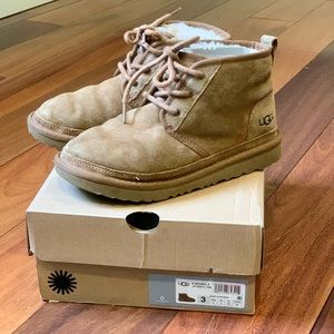 Kids Ugg Neumel II Boot, size 3.